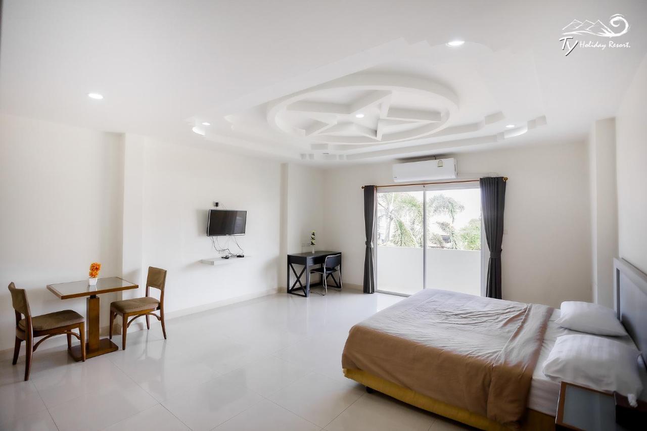 Ty Holiday Resort Pattaya Exteriör bild