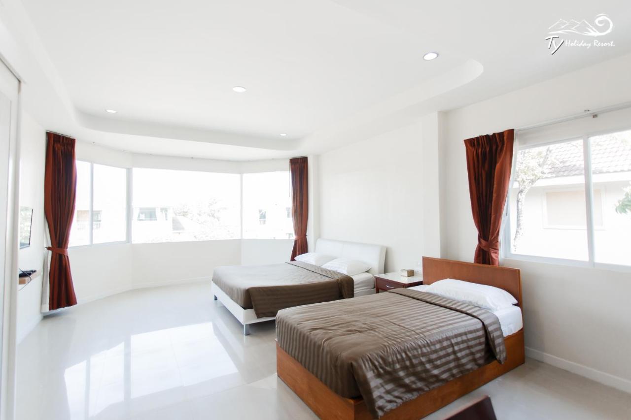 Ty Holiday Resort Pattaya Exteriör bild