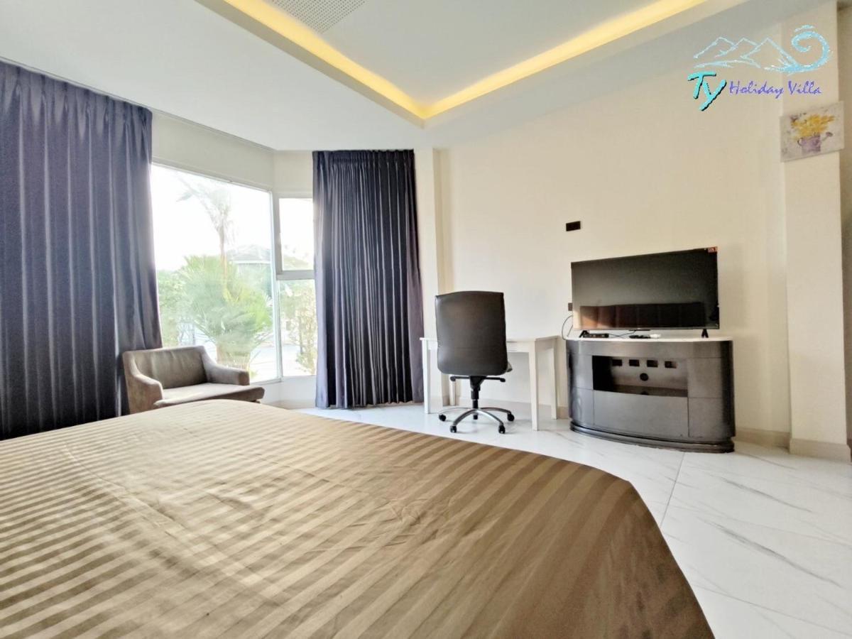 Ty Holiday Resort Pattaya Exteriör bild